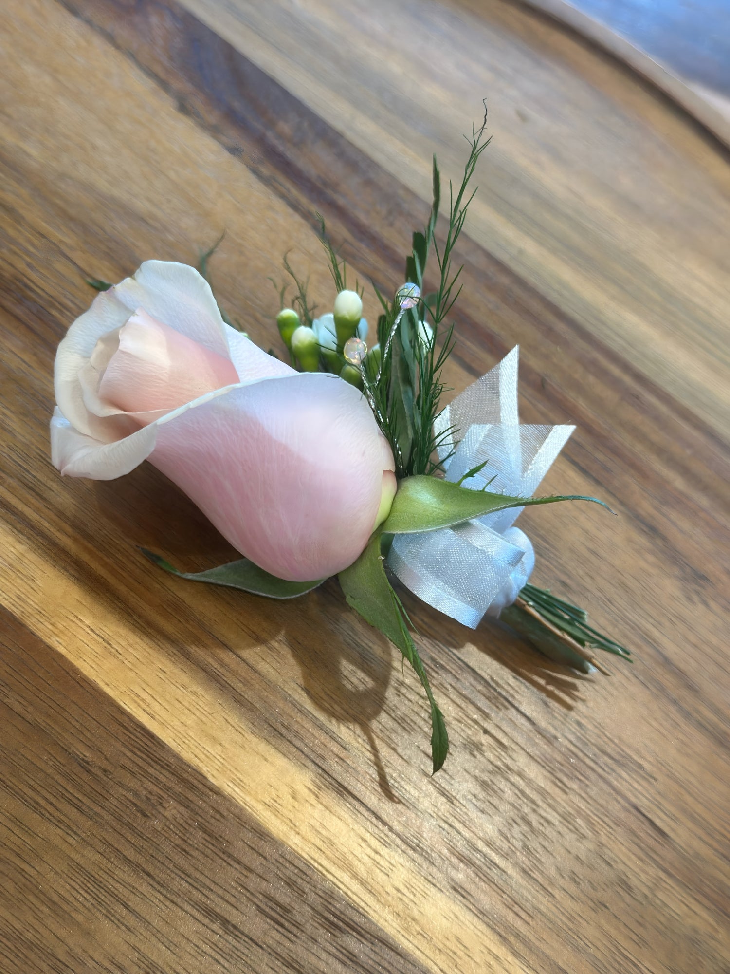 Single Rose Boutonniere