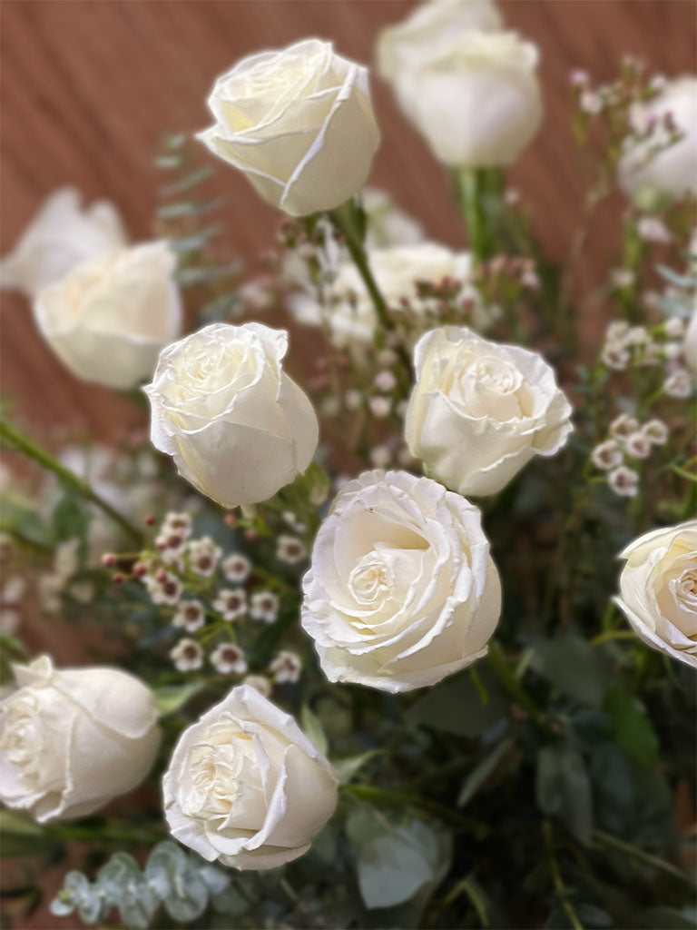 Deluxe Rose 2 Dozen Vase