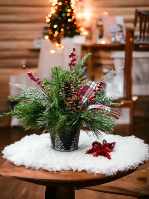 Bits and Berries Winter Tin