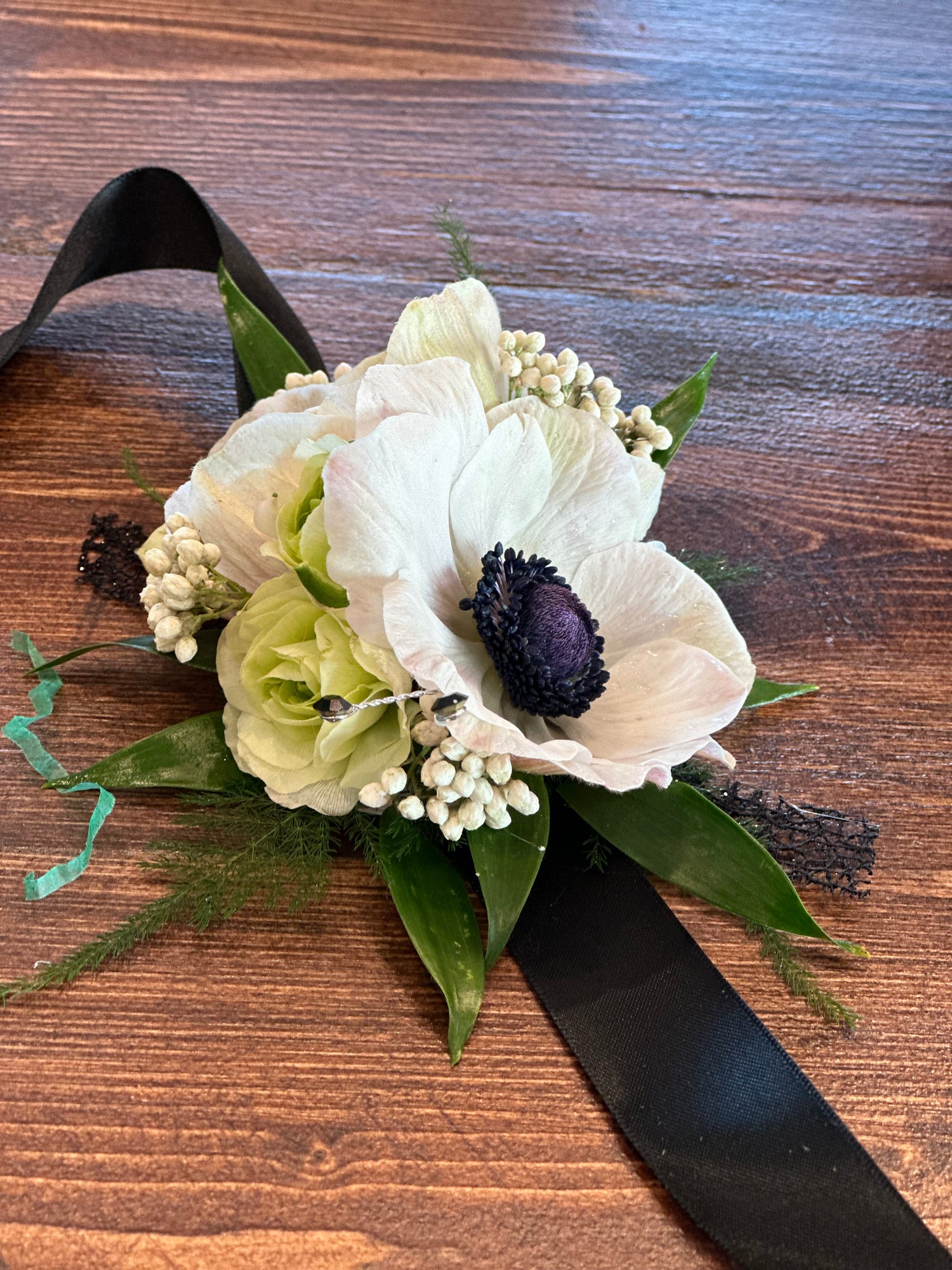 Specialty Wrist Corsage/Boutonniere Set